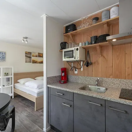 Charming Located Close To The Apartment