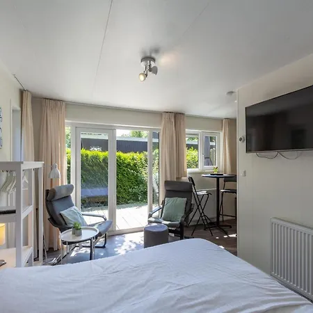 Charming Located Close To The Apartment Sint Maartensvlotbrug