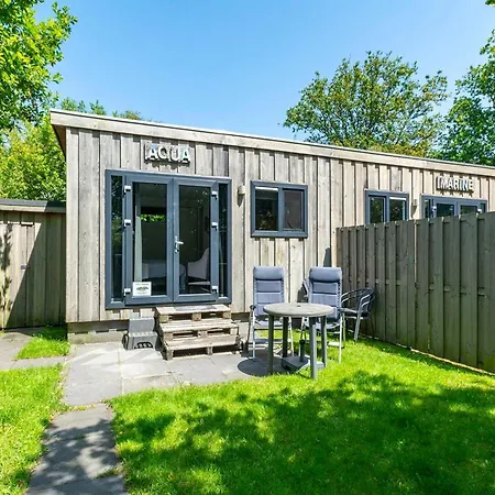 Charming Located Close To The Apartment