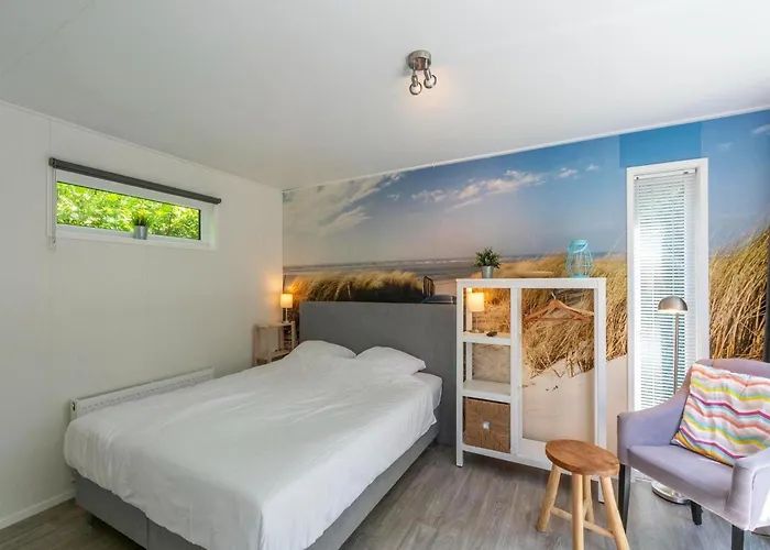 Dom wakacyjny In Texel Near And Forest Sint Maartensvlotbrug